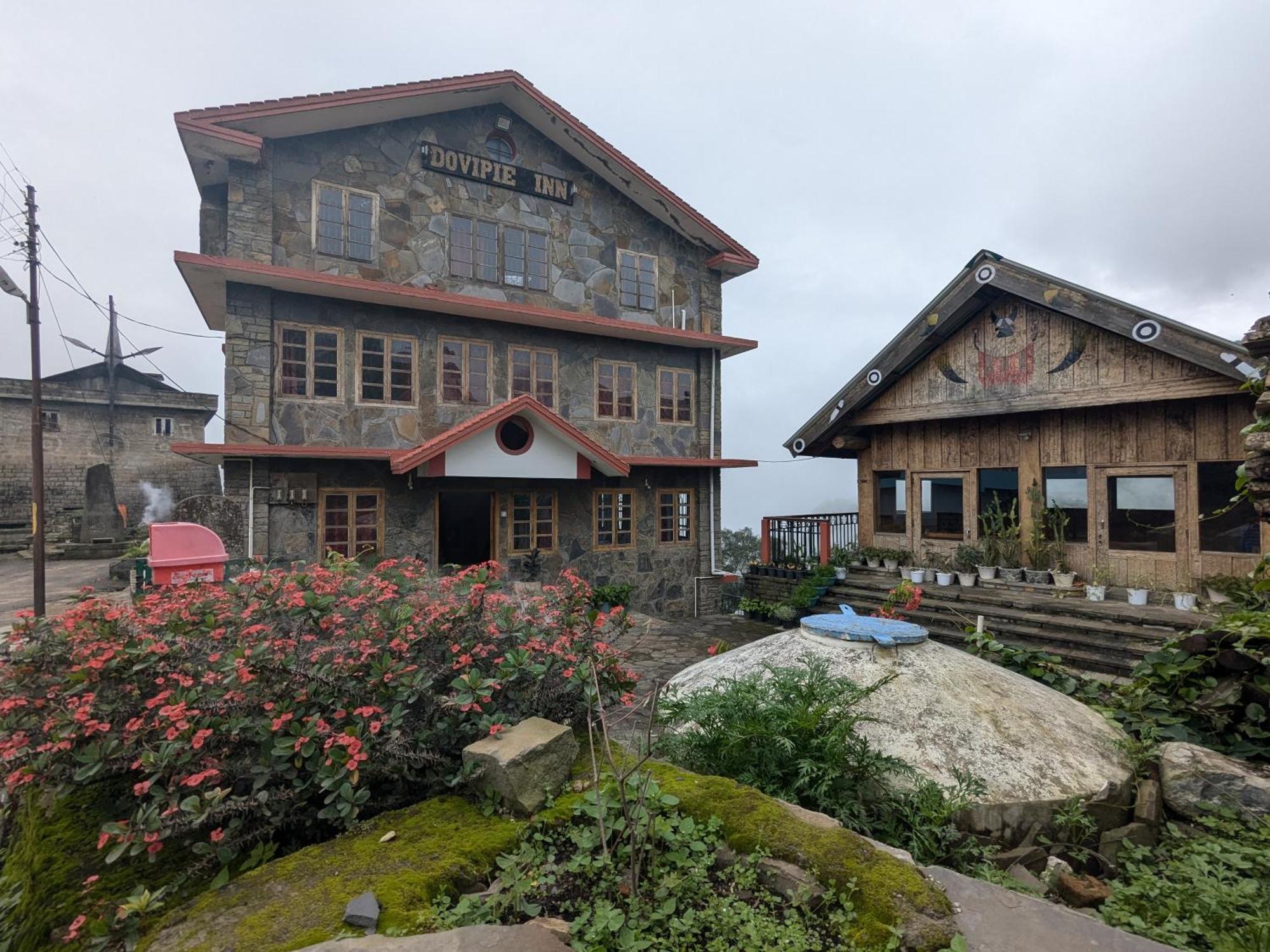Dovipie Inn Kohima 外观 照片